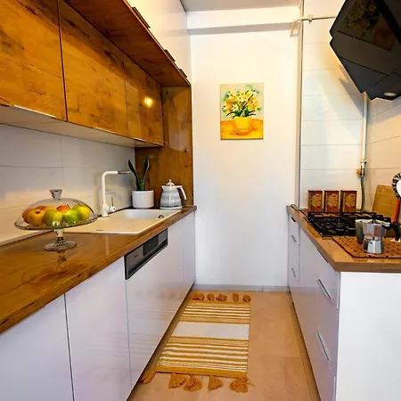Ena Apartment *